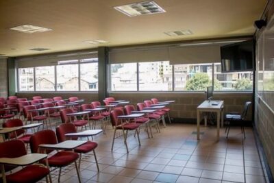 Solicitan a padres de familia resguardar objetos valiosos en planteles escolares