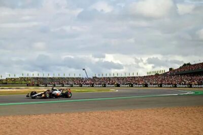 Max Verstappen logra la pole position en Gran Premio de Gran Bretaña 2025