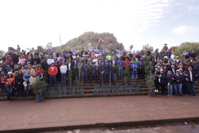 Reforestación histórica del cerro de La Bufa por un “Zacatecas Más Limpio que Nunca”
