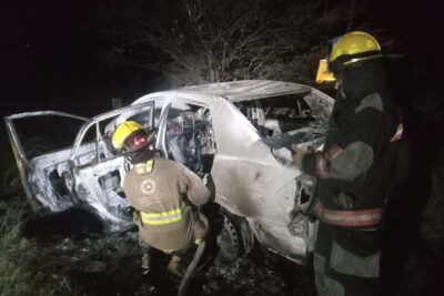 Se registra incendio vehicular en la Carretera 45