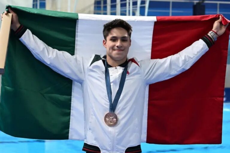 Osmar Olvera encabeza la selección nacional de clavados en Campeonato Mundial