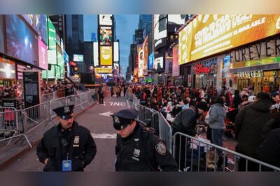 Adolescente armado hiere a tres personas en Times Square