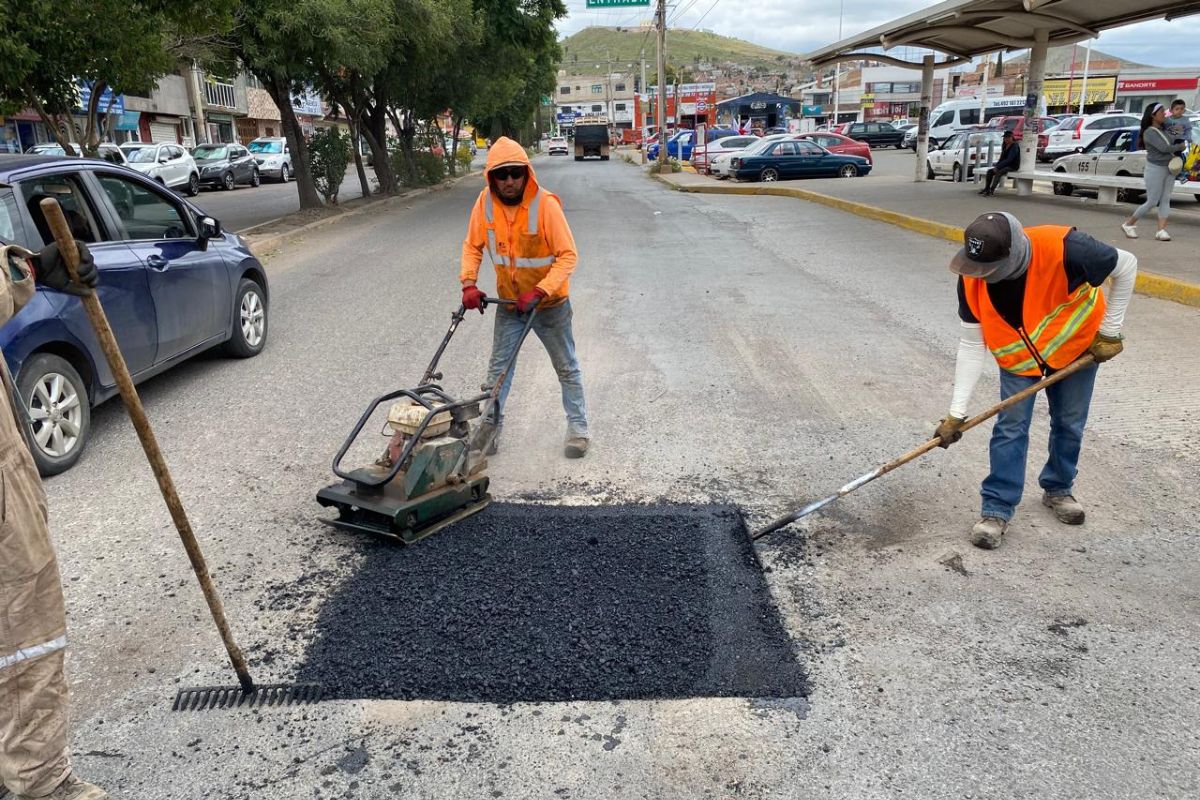 Continúan las intensas jornadas de bacheo en Guadalupe.