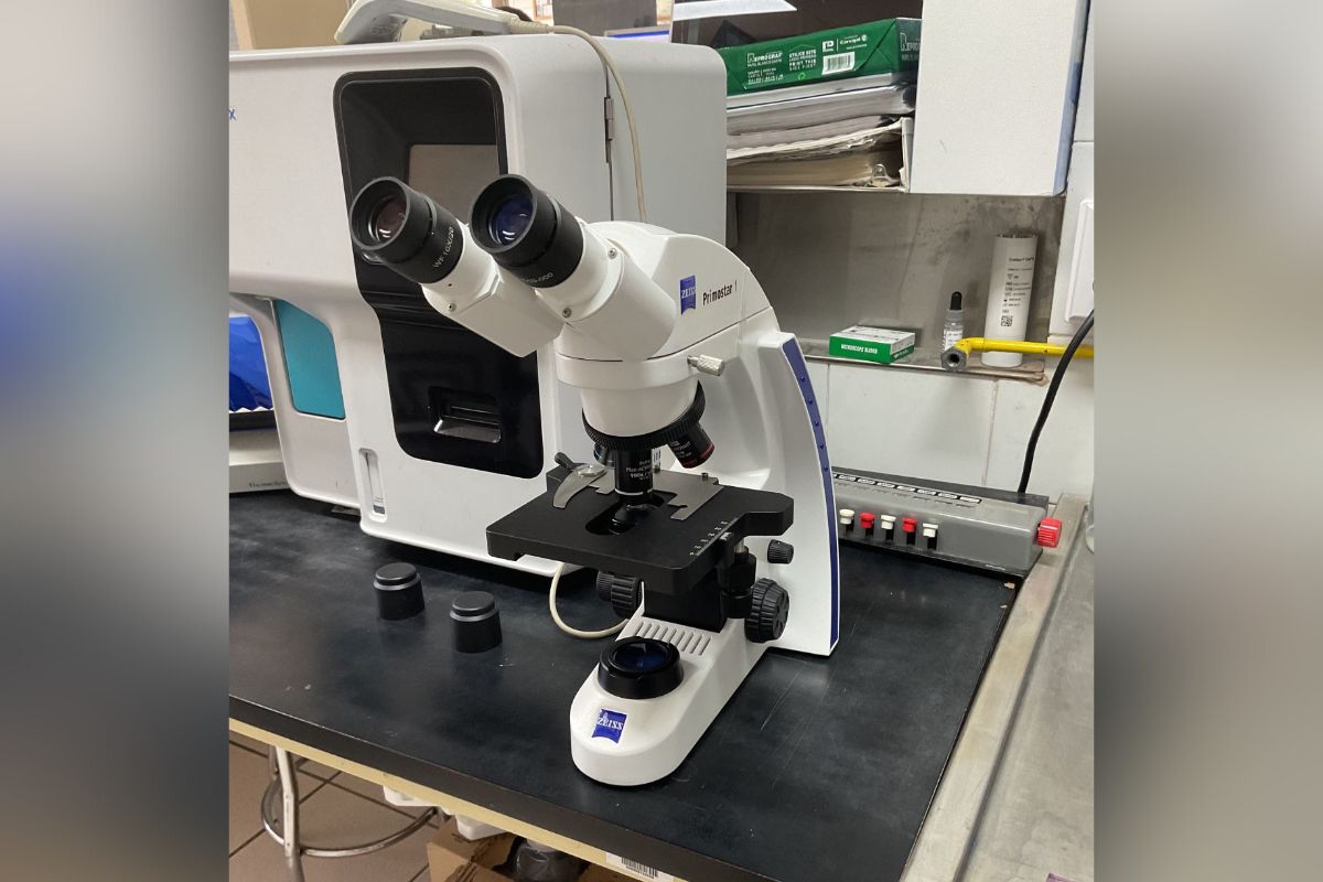 Moderniza ISSSTE Zacatecas su laboratorio en Guadalupe con microscopios de alta gama.