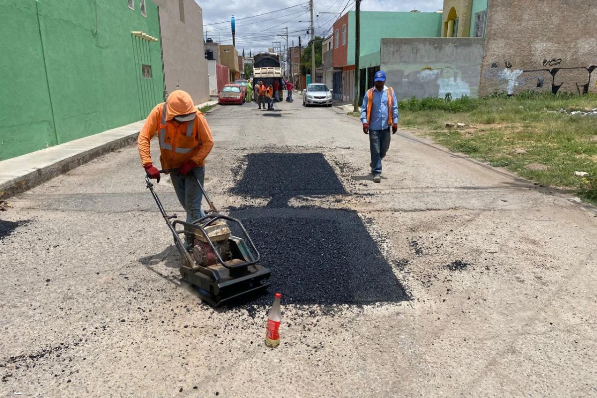 Continúan las intensas jornadas de bacheo en Guadalupe.
