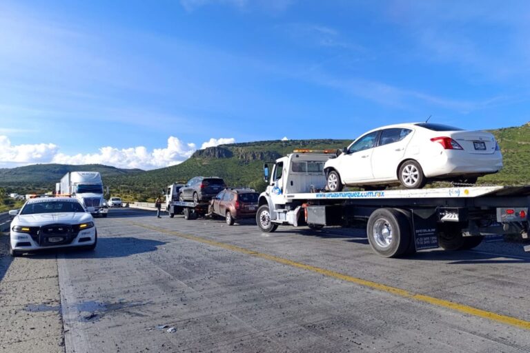 Accidente masivo provoca cierre total en la Aguascalientes-Zacatecas este martes