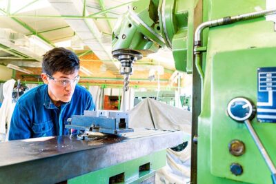 Peñoles apoya a los jóvenes con programas sociales y educativos