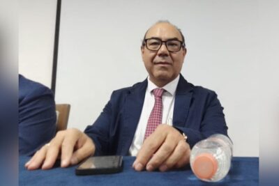 Román llama a superar divisiones dentro de la UAZ