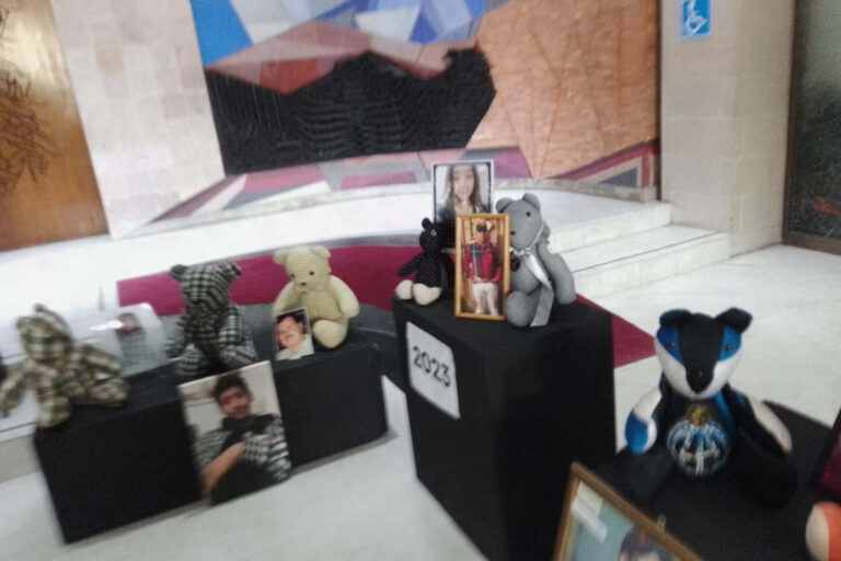 Recuerdan con exposición fotográfica a desaparecidos de Zacatecas