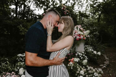 Taylor Swift y Travis Kelce se comprometen