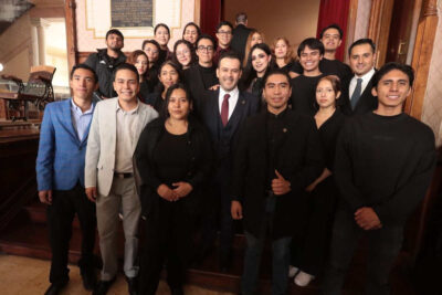 Ulises Mejía Haro presenta primer informe legislativo