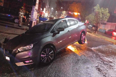 Vehículo cae en hundimiento sobre García Salinas de Zacatecas