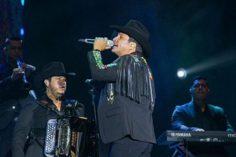Julión Álvarez dará concierto gratuito el 15 de septiembre