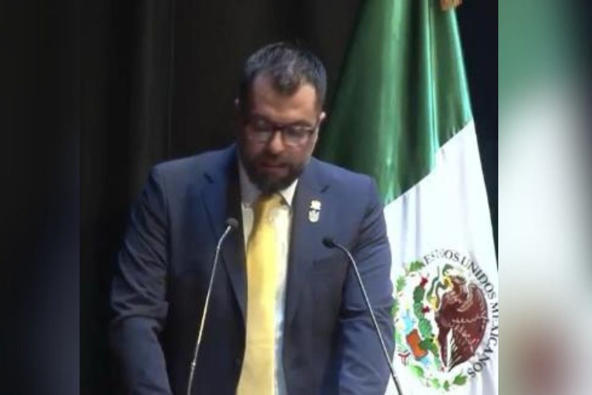 Armando Flores de la Torre rinde informe de labores al frente de la UAZ.