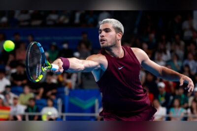 Carlos Alcaraz va por su octavo título del año en la final de Tokio