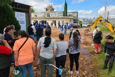 Inician obras en dos comunidades y una colonia a petición de los habitantes de Fresnillo