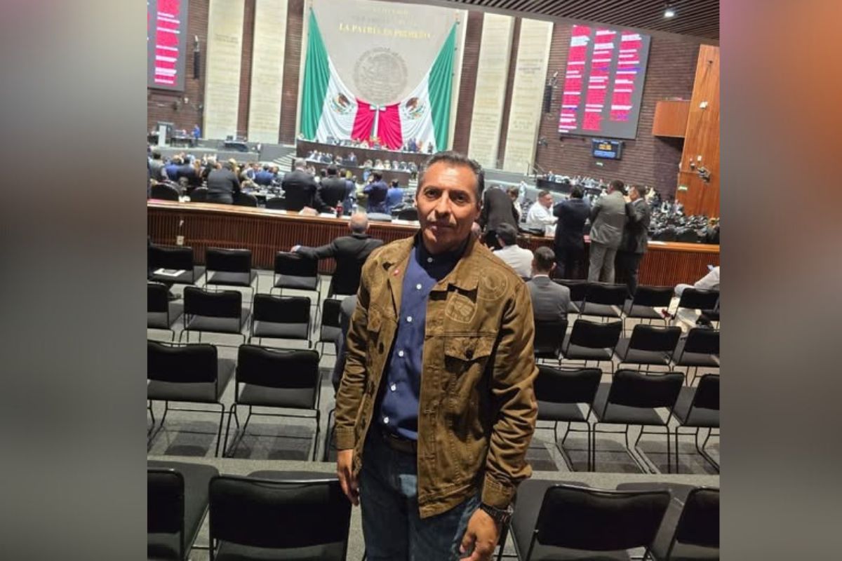 Marcelino Rodarte gestiona plazas y prestaciones para el magisterio.