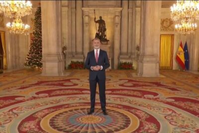 Redes acusan ausencia de belén en mensaje de Felipe VI; verificadores lo desmienten