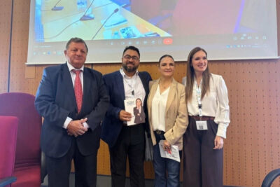 Julieta del Río defiende transparencia en foro internacional