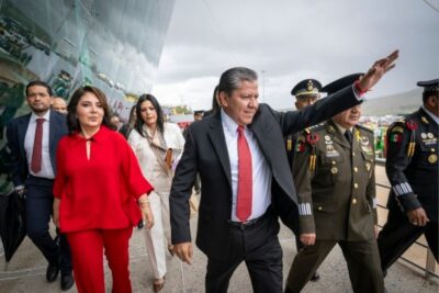 Monreal rinde cuatro informe; destaca obras, paz y desarrollo