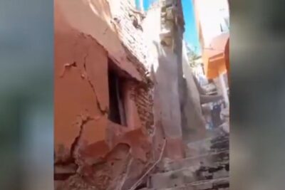 Una casa se derrumba en el centro de Guanajuato