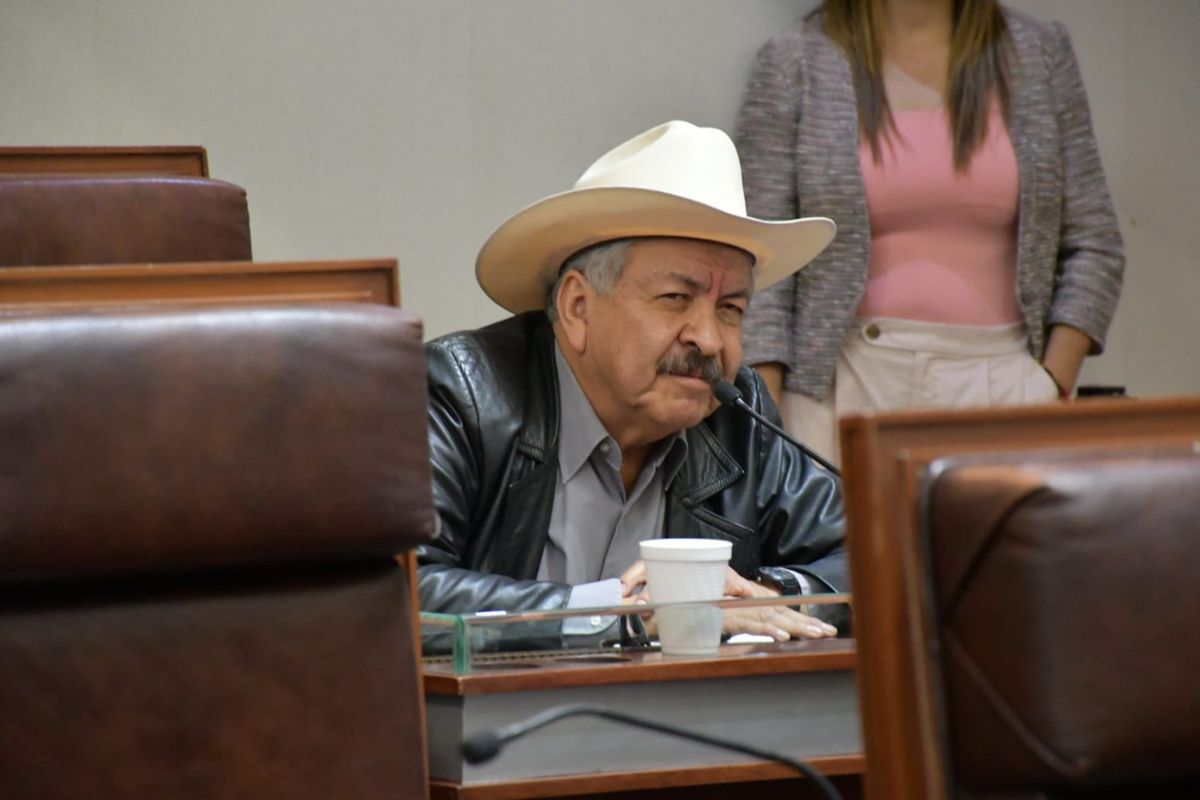 Jesús Padilla, diputado local. 