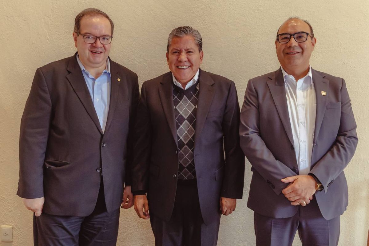 Rector de la UNAM presenta libro en Zacatecas.