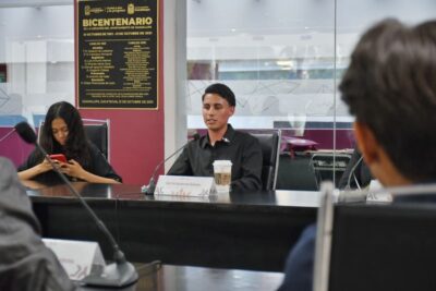 Jóvenes de Guadalupe debaten sobre impacto de inteligencia artificial