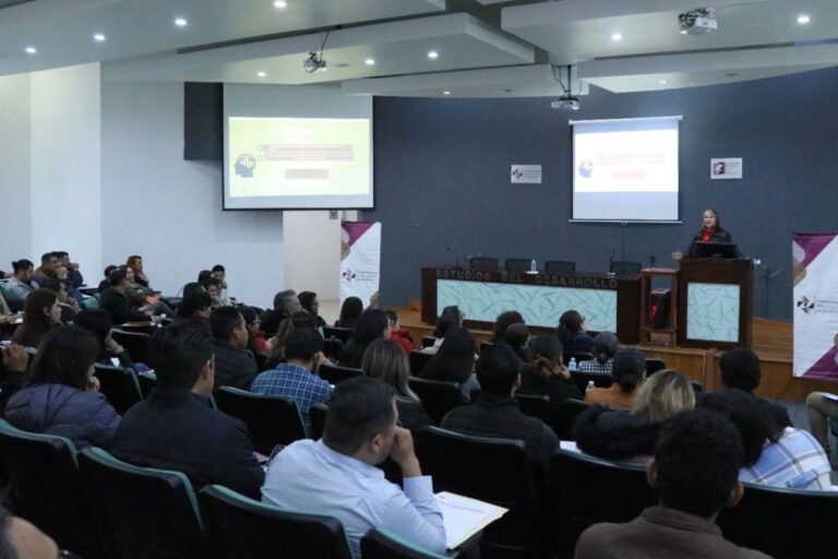 Capacita jueza del Poder Judicial a Órganos Internos de Control sobre delitos de peculado y tráfico de influencias