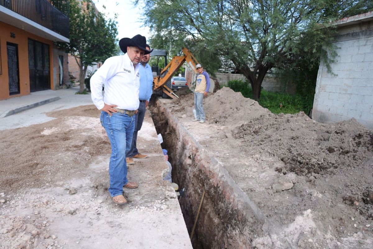 Avanza rehabilitación del drenaje sanitario en Jerez.