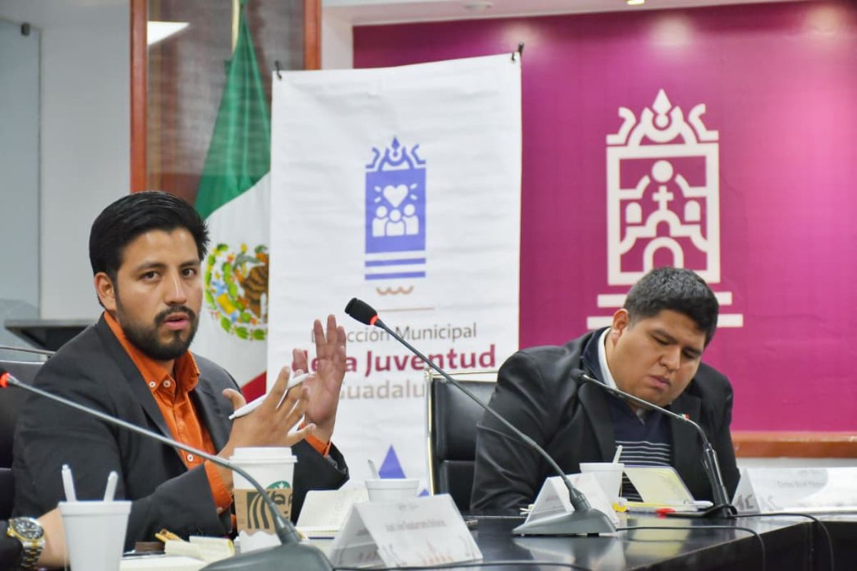 Jóvenes de Guadalupe debaten sobre impacto de inteligencia artificial.