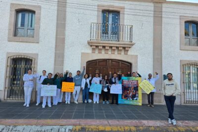 Trabajadores de Salud toman la presidencia municipal de Loreto