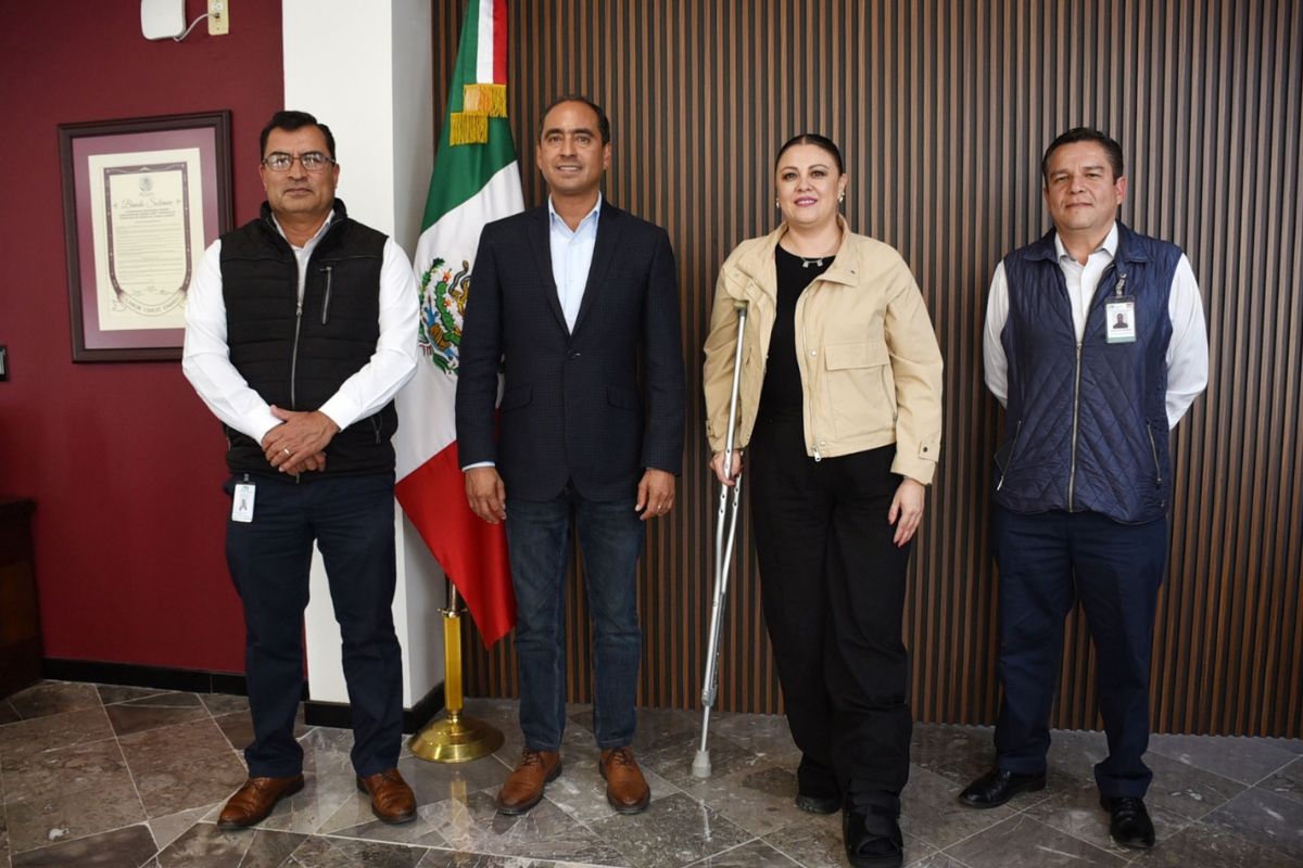 Acuerdan Pepe Saldívar y CFE respuesta oportuna a emergencias y fallas en la energía eléctrica en Guadalupe.