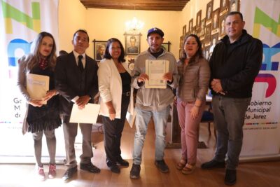 Gobierno de Jerez entrega actas de doble nacionalidad