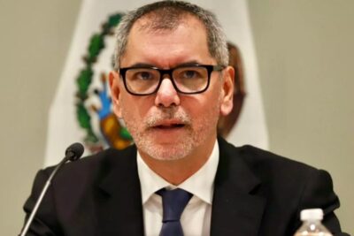 México no está en recesión, asegura el secretario de Hacienda en el Senado