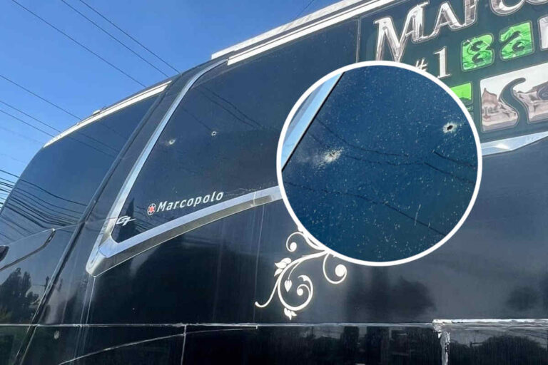 Balean camión en que viajaba la banda Jerez de Marco Flores
