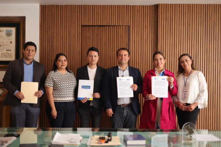 Firman convenio turístico Ayuntamiento y cadena City Express