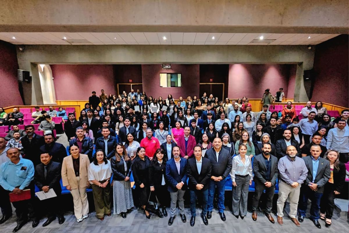 Cecytez entrega 80 títulos profesionales como parte de la estrategia #SíMeTitulo