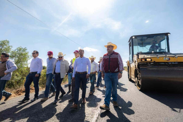 La conectividad entre municipios fomenta la actividad económica: Pepe Saldívar