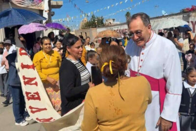 Obispo de Zacatecas visita las comunidades de Fresnillo y lo reciben con júbilo