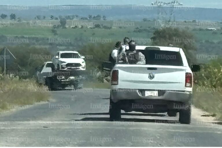 Persecución en Fresnillo termina con aseguramiento de camioneta robada