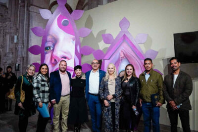 Susana Salinas dona obras a la Universidad Autónoma de Zacatecas