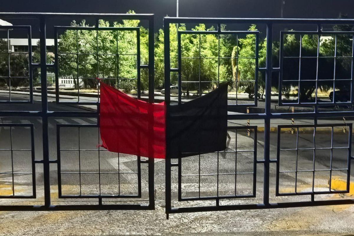 Docentes de la UAZ declaran paro indefinido y toman el campus Siglo XXI