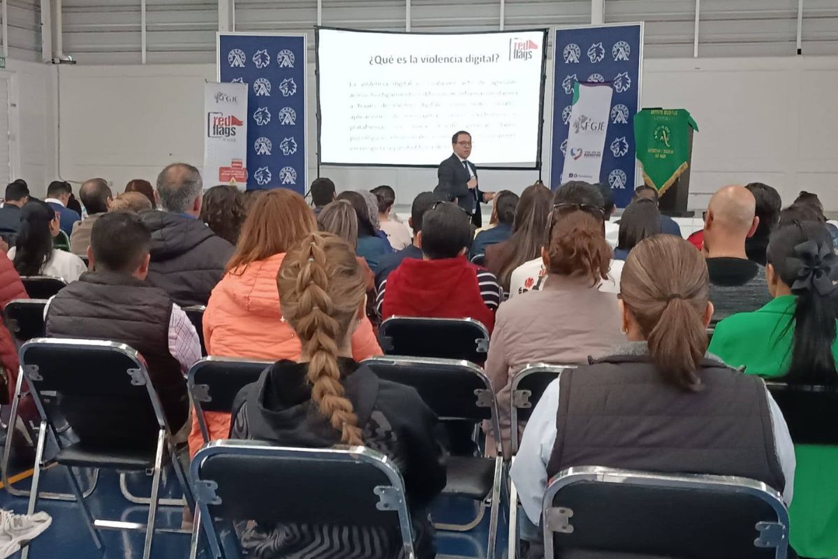 Fiscalía impulsa la prevención digital con ciclo “Red Flags en Línea”.