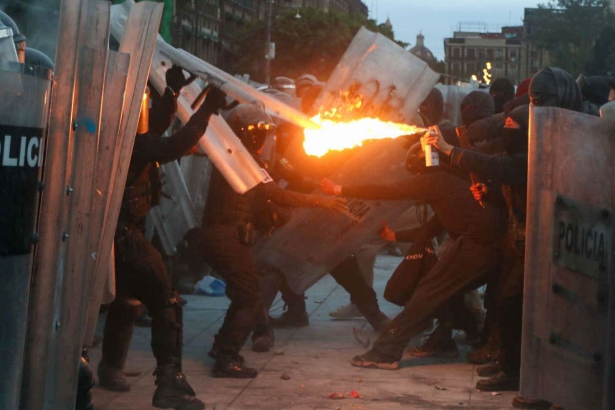 Bloque Negro impulsa su expansión global mediante redes sociales.