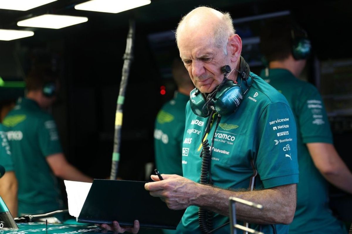 Adrian Newey nuevo director del equipo en Aston Martin para la temporada 2026.
