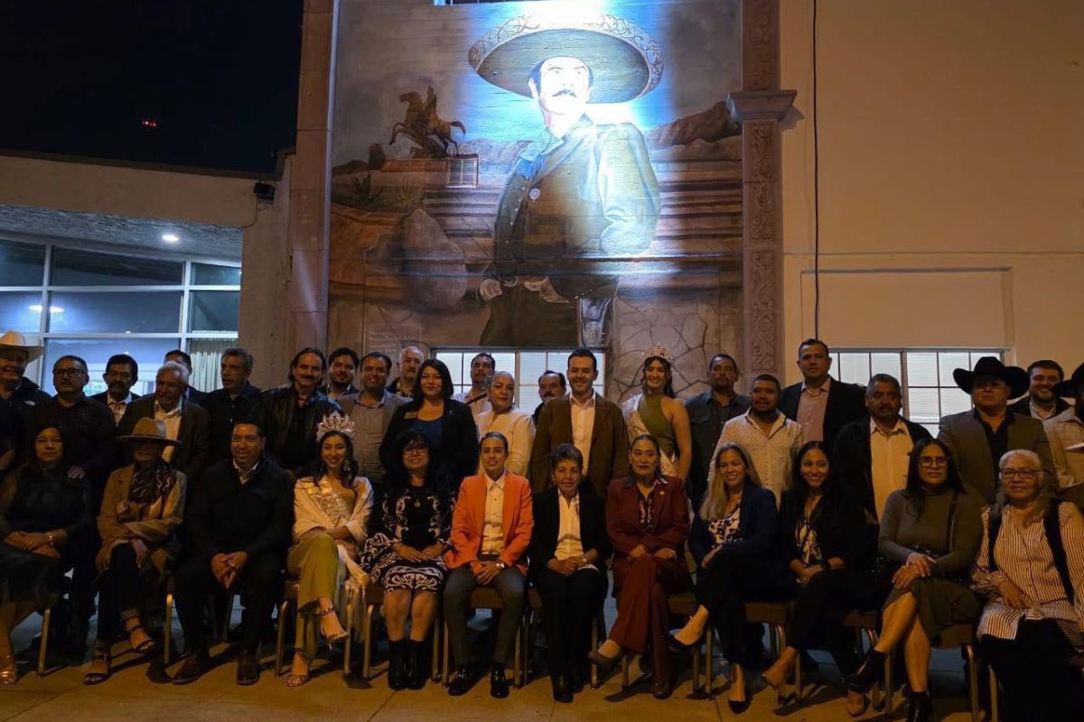 Ulises Mejía impulsa diputaciones migrantes de elección directa.