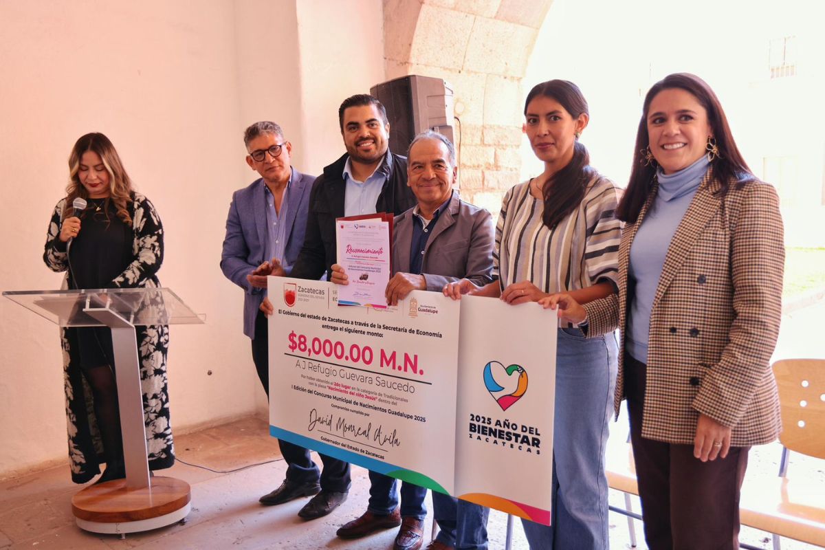 Reconocen a artesanos de Guadalupe en el primer Concurso Municipal de Nacimientos 2025.