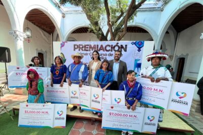 Reconocen en Valparaíso el talento wixárika con el Premio Municipal de Arte 2025