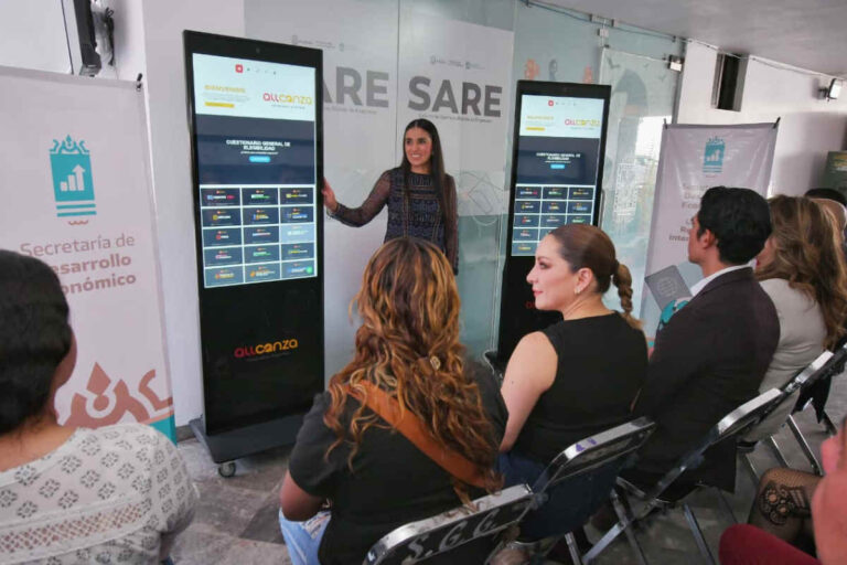 Guadalupe tiene el único Quiosco inteligente en México para atención a migrantes